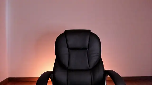 Snapshot of HazelKush chatting on October 2025 08:06:02 PM HazelKush online show from October 2025 08:06:02 PM