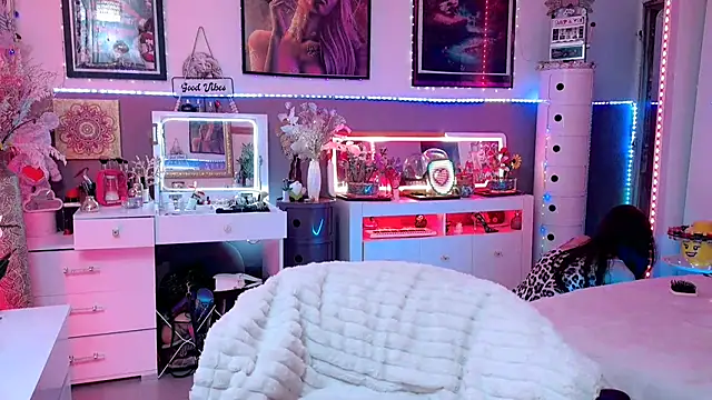 misscectito13 online show from November 2025 10:52:02 PM