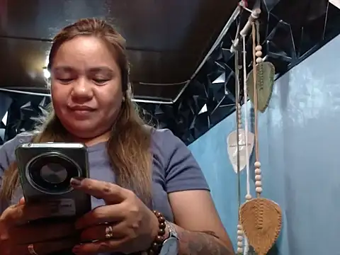 ambersmile online show from November 2025 08:58:01 AM