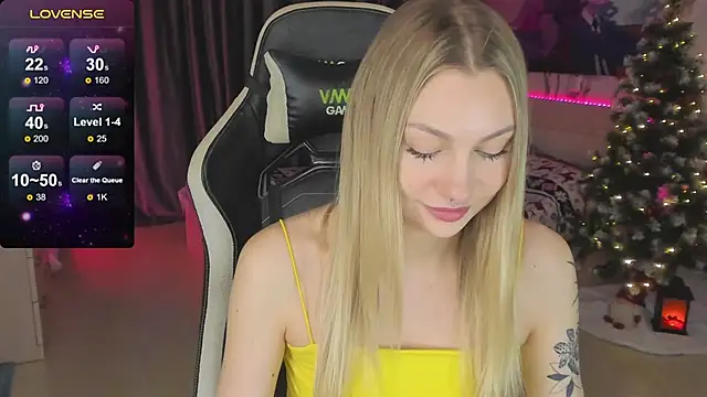 BiMolly online show from December 2024 03:53:02 PM