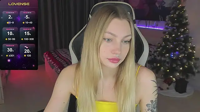 BiMolly online show from January 2025 10:13:02 PM