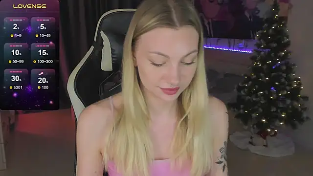 BiMolly online show from January 2025 03:18:01 PM