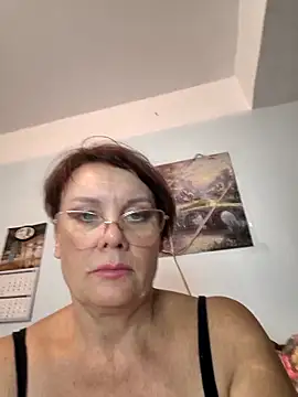  lady red  online show from September 2025 05:45:02 PM