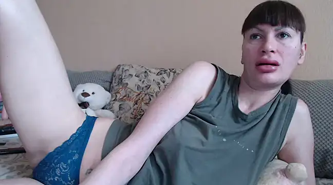 Snapshot of HotDreamm chatting on March 2025 11:44:02 AM HotDreamm online show from March 2025 11:44:02 AM