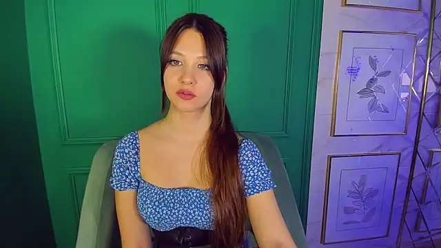 ElizaMild online show from December 2024 04:48:02 PM