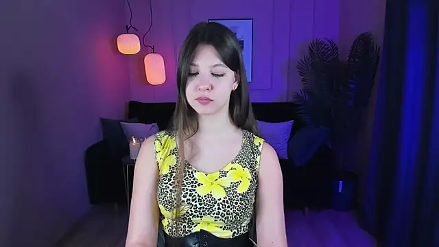 ElizaMild online show from January 2025 01:05:02 PM