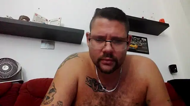 Snapshot of sexykevin17cm chatting on December 2025 05:55:02 PM sexykevin17cm online show from December 2025 05:55:02 PM