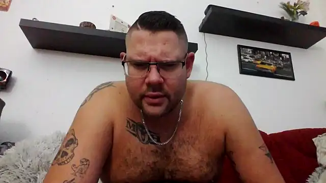 Snapshot of sexykevin17cm chatting on December 2025 03:20:04 PM sexykevin17cm online show from December 2025 03:20:04 PM