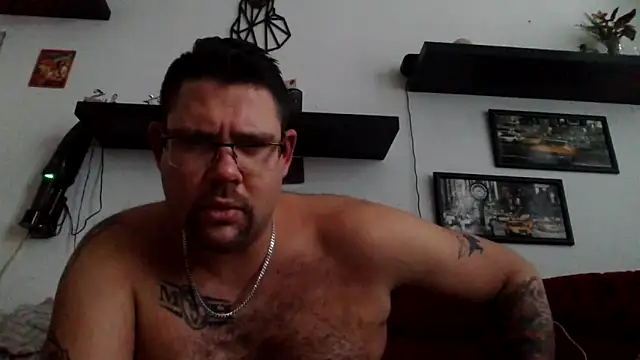 Snapshot of sexykevin17cm chatting on February 2026 03:06:01 PM sexykevin17cm online show from February 2026 03:06:01 PM