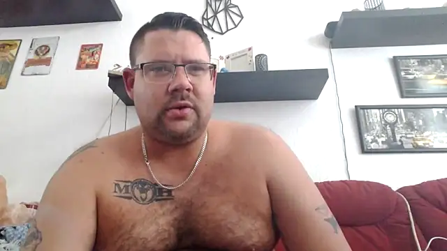 Snapshot of sexykevin17cm chatting on April 2026 12:54:01 PM sexykevin17cm online show from April 2026 12:54:01 PM