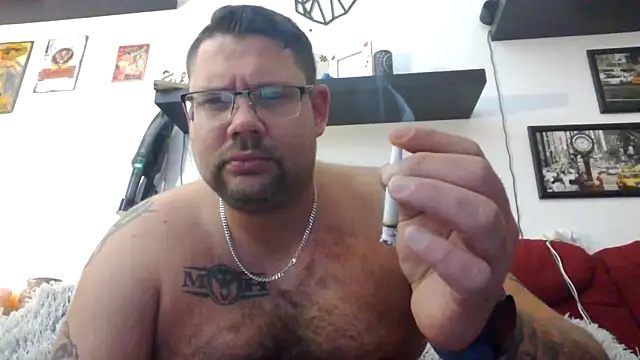 Snapshot of sexykevin17cm chatting on April 2026 02:39:01 AM sexykevin17cm online show from April 2026 02:39:01 AM