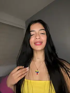 Snapshot of Sammy_pink chatting on May 2026 01:56:01 AM Sammy pink online show from May 2026 01:56:01 AM