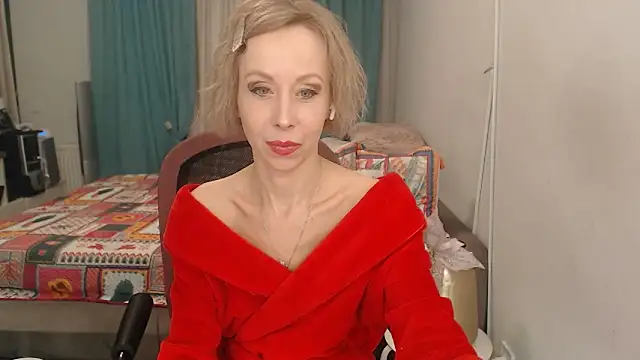 LuxuryNika online show from March 2026 04:02:01 PM
