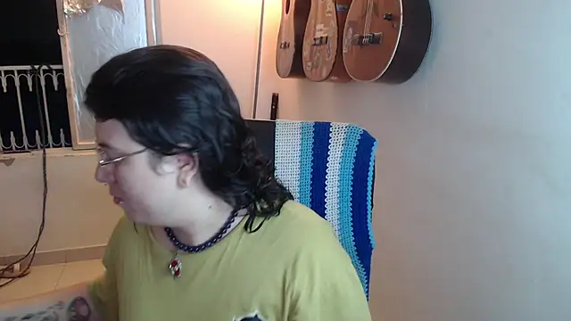 Smoke trip Alicia online show from October 2025 04:05:01 AM