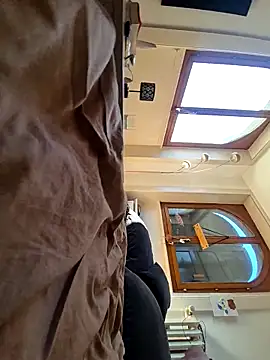 Snapshot of Fifon90 chatting on September 2025 11:33:01 AM Fifon90 online show from September 2025 11:33:01 AM