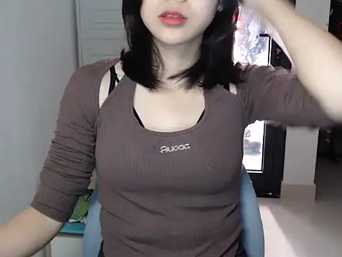 Snapshot of Bigg_Pussyy_Catt chatting on December 2024 03:58:01 AM Bigg Pussyy Catt online show from December 2024 03:58:01 AM