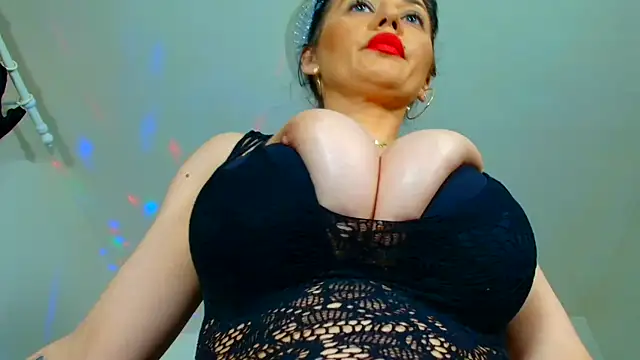 Snapshot of angeliquevany chatting on January 2025 11:07:01 PM angeliquevany online show from January 2025 11:07:01 PM