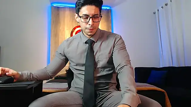 Snapshot of Andrew_4_ chatting on December 2024 05:37:01 AM Andrew 4 online show from December 2024 05:37:01 AM