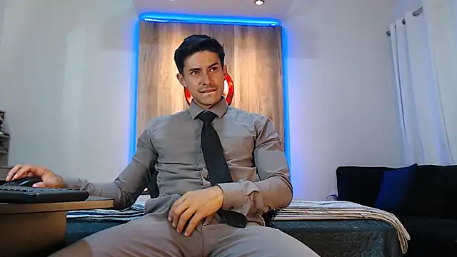 Snapshot of Andrew_4_ chatting on March 2025 03:13:02 AM Andrew 4 online show from March 2025 03:13:02 AM