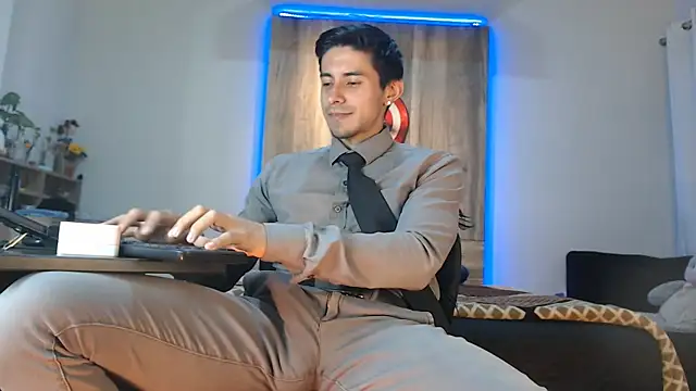 Snapshot of Andrew_4_ chatting on September 2025 02:14:01 AM Andrew 4 online show from September 2025 02:14:01 AM