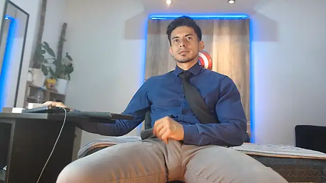 Snapshot of Andrew_4_ chatting on February 2026 01:54:02 AM Andrew 4 online show from February 2026 01:54:02 AM