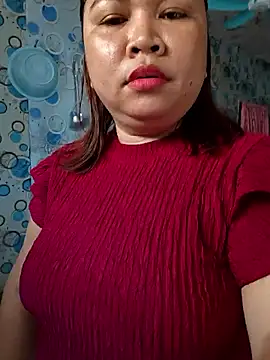 XXLorie 02 online show from April 2026 11:38:02 PM