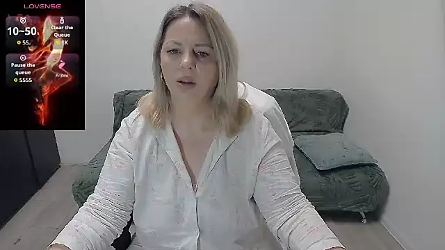 erikaerika online show from May 2026 06:31:02 AM
