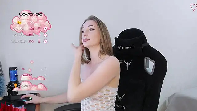 Snapshot of SkyqueenI chatting on December 2024 09:07:02 AM SkyqueenI online show from December 2024 09:07:02 AM