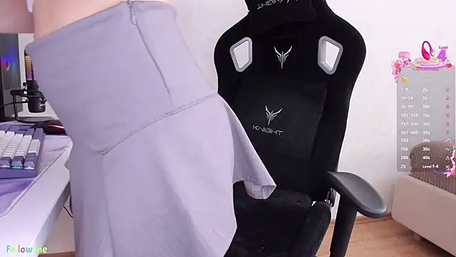 Snapshot of SkyqueenI chatting on September 2025 07:43:01 AM SkyqueenI online show from September 2025 07:43:01 AM