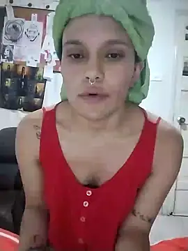 Snapshot of LUNAdeMARTE chatting on December 2024 04:02:02 AM LUNAdeMARTE online show from December 2024 04:02:02 AM