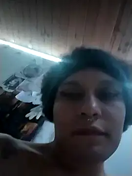 Snapshot of LUNAdeMARTE chatting on February 2025 02:39:01 AM LUNAdeMARTE online show from February 2025 02:39:01 AM