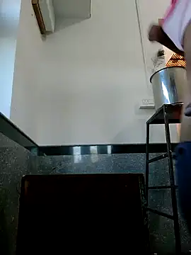 HotBoyOm online show from September 2025 02:25:01 AM