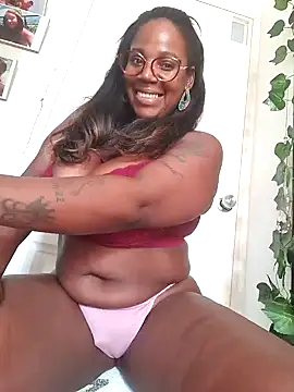 Snapshot of Adrilovechocolate chatting on December 2024 08:50:02 PM Adrilovechocolate online show from December 2024 08:50:02 PM