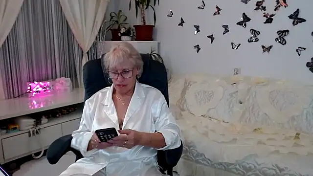 Ghertrude52 online show from September 2025 03:08:02 AM