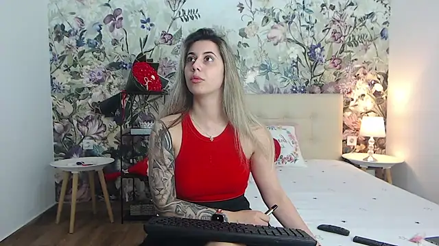 RoseDiamond06 online show from April 2026 01:34:01 AM