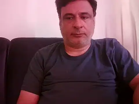 Snapshot of desipapaxxx chatting on February 2025 10:37:02 AM desipapaxxx online show from February 2025 10:37:02 AM