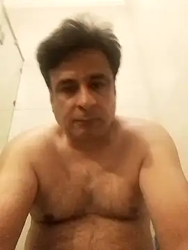 Snapshot of desipapaxxx chatting on March 2025 08:18:02 PM desipapaxxx online show from March 2025 08:18:02 PM