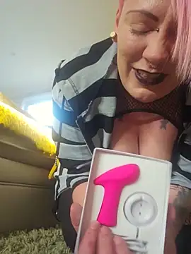 PinkTheHawk online show from May 2026 03:23:01 AM