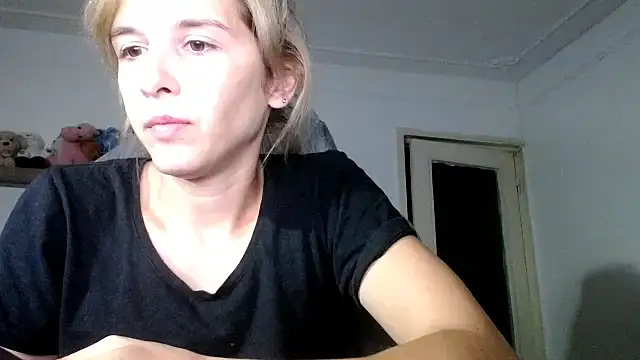 Snapshot of SexxyLety chatting on September 2025 10:33:02 PM SexxyLety online show from September 2025 10:33:02 PM