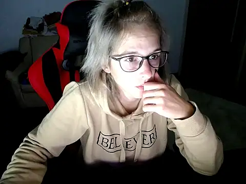 Snapshot of SexxyLety chatting on October 2025 08:15:01 PM SexxyLety online show from October 2025 08:15:01 PM