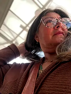 emma tour online show from December 2025 02:44:02 PM