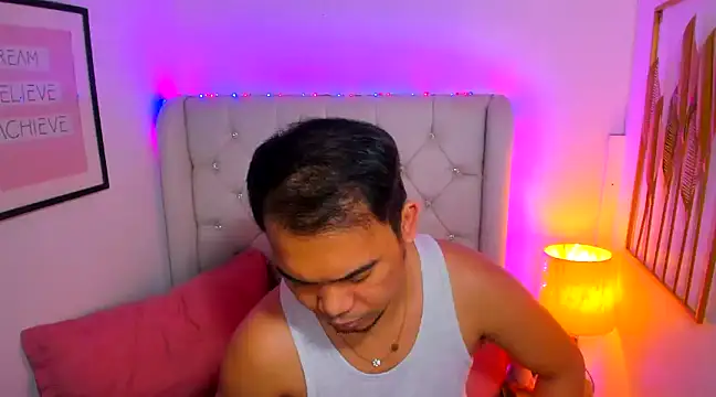 Snapshot of AsianZero chatting on February 2025 07:07:02 AM AsianZero online show from February 2025 07:07:02 AM