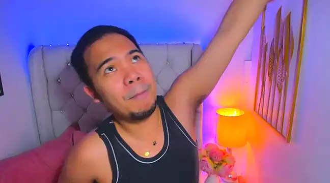 Snapshot of AsianZero chatting on February 2025 05:18:01 PM AsianZero online show from February 2025 05:18:01 PM