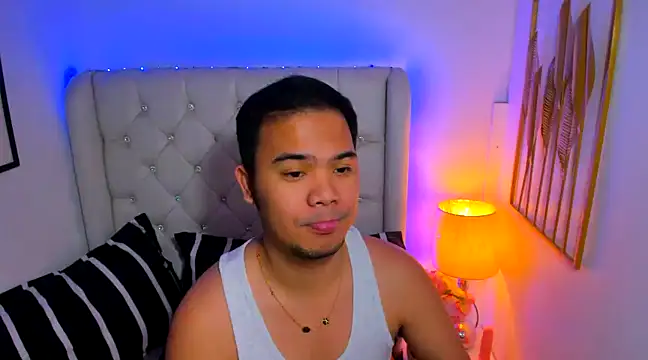 Snapshot of AsianZero chatting on February 2025 08:10:02 PM AsianZero online show from February 2025 08:10:02 PM