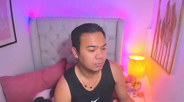 Snapshot of AsianZero chatting on March 2025 08:08:01 AM AsianZero online show from March 2025 08:08:01 AM