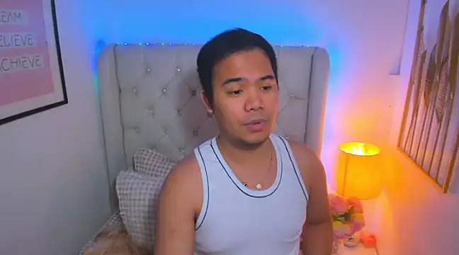 Snapshot of AsianZero chatting on March 2025 08:08:01 PM AsianZero online show from March 2025 08:08:01 PM