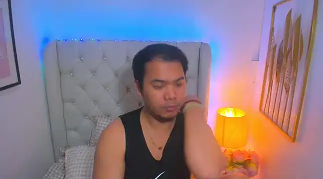 Snapshot of AsianZero chatting on March 2025 08:37:02 PM AsianZero online show from March 2025 08:37:02 PM