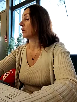 EvaXOAir online show from February 2025 04:58:02 AM