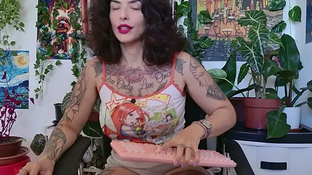 TaliMajesty online show from April 2026 11:26:02 AM