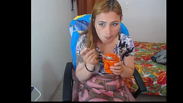 Mia davis01 online show from January 2025 05:32:01 PM